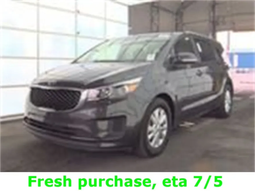 2018 Kia Sedona LX photo 1