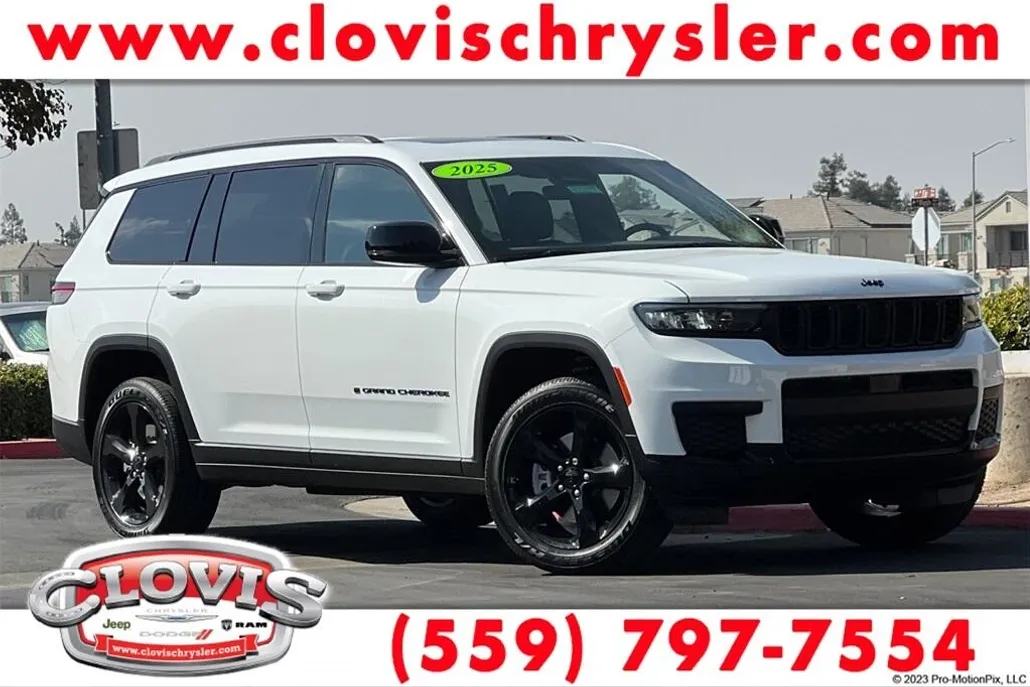 2025 Jeep Grand Cherokee Altitude photo 1