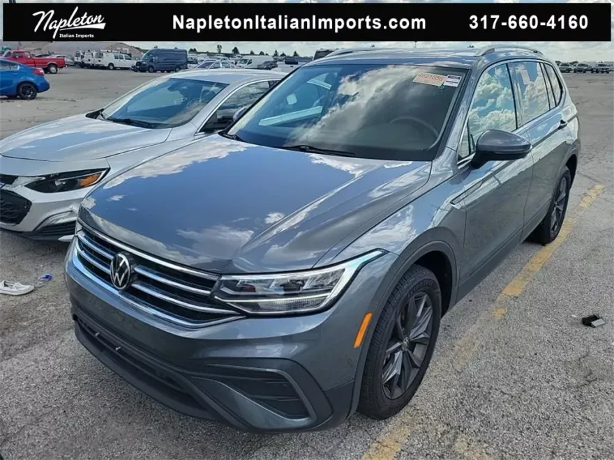 2023 Volkswagen Tiguan SE photo 1