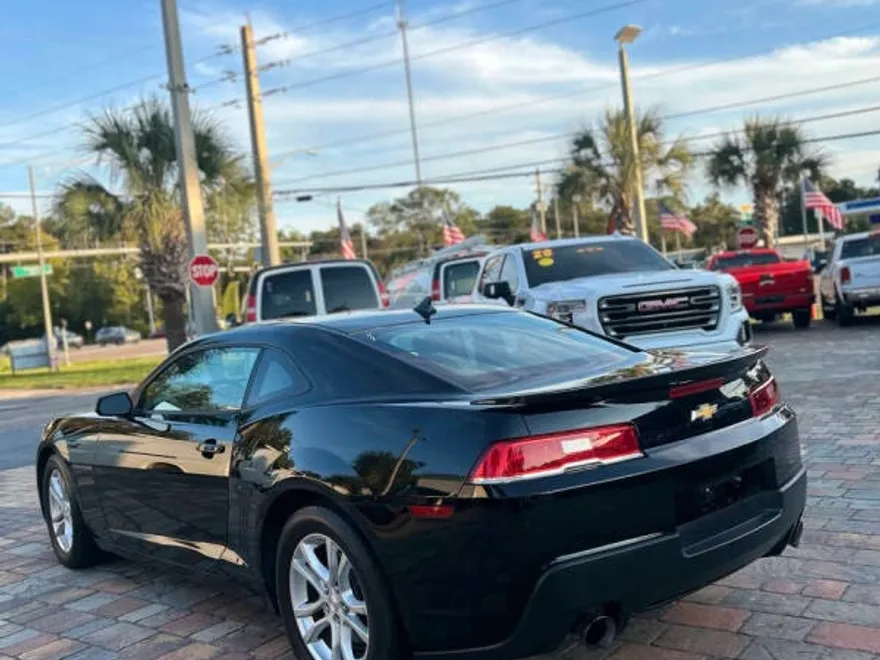 2015 Chevrolet Camaro Coupe photo 1