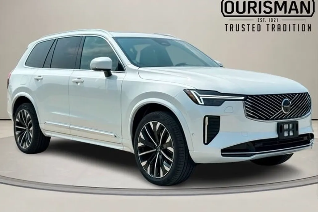 2026 Volvo XC90 Plus photo 1
