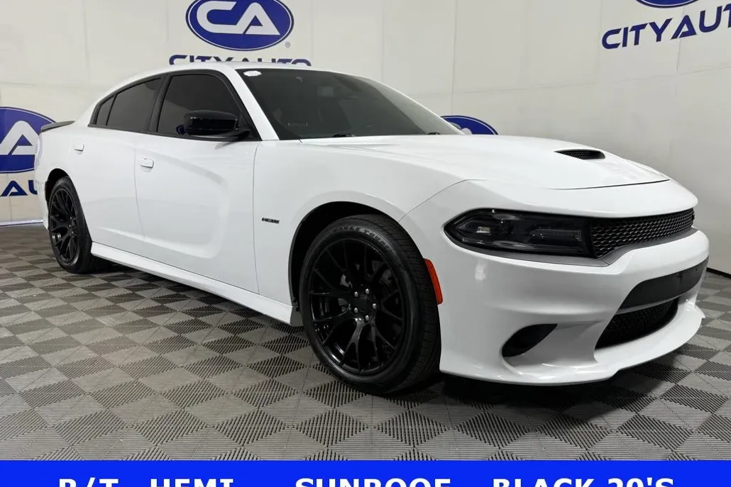 2019 Dodge Charger R/T photo 1