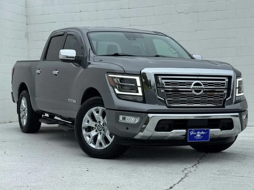2021 Nissan Titan SL photo 1