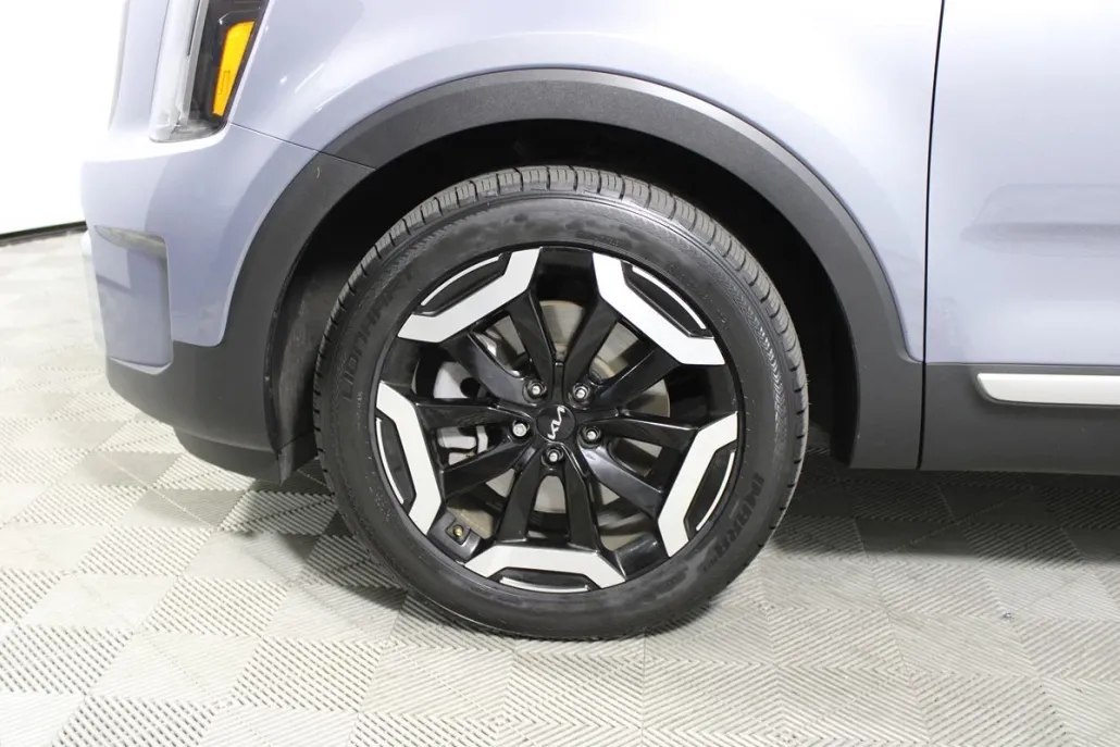 2023 Kia Telluride S photo 1