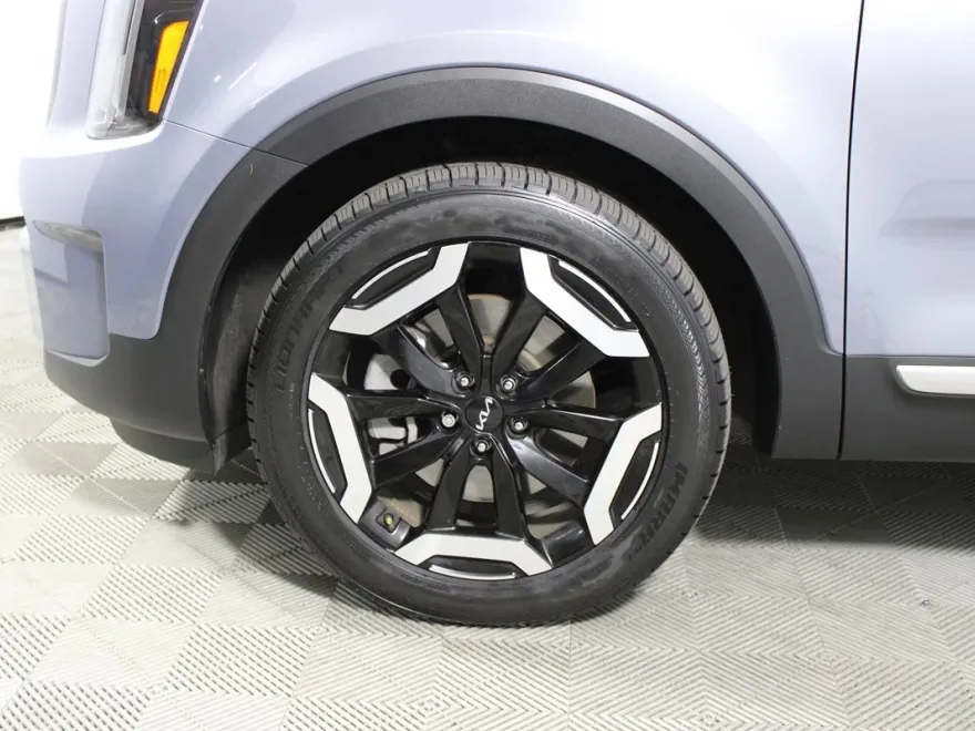 2023 Kia Telluride S photo 1