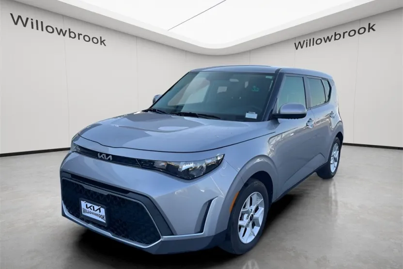 2024 Kia Soul LX photo 1