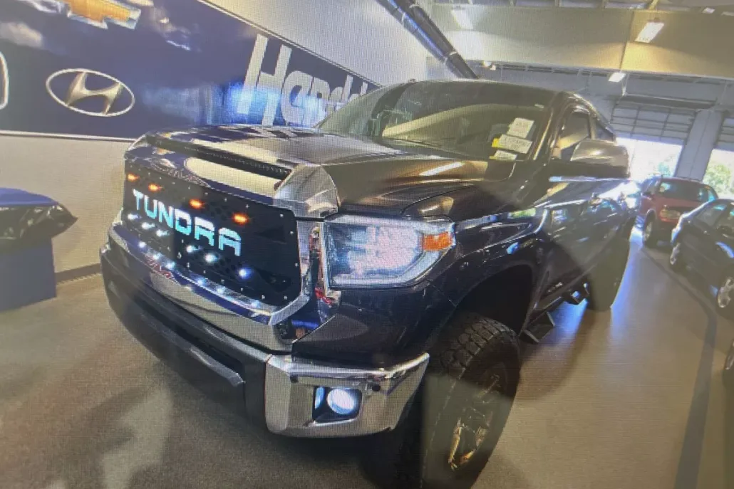 2019 Toyota Tundra Platinum Grade photo 1