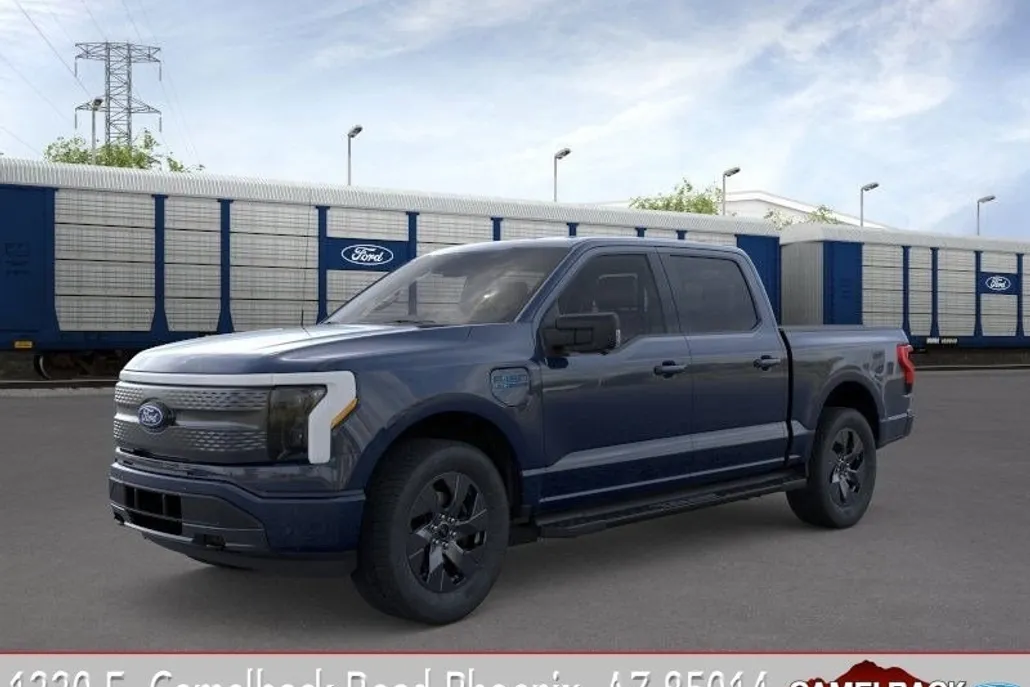 2025 Ford F-150 Lightning photo 1