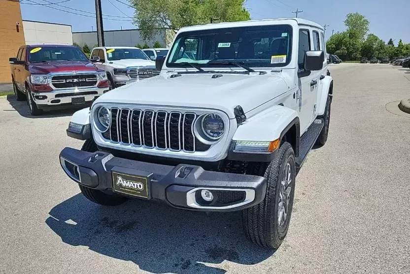 2025 Jeep Wrangler Sahara photo 1