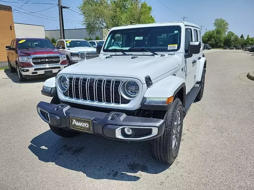 2025 Jeep Wrangler Sahara photo 1