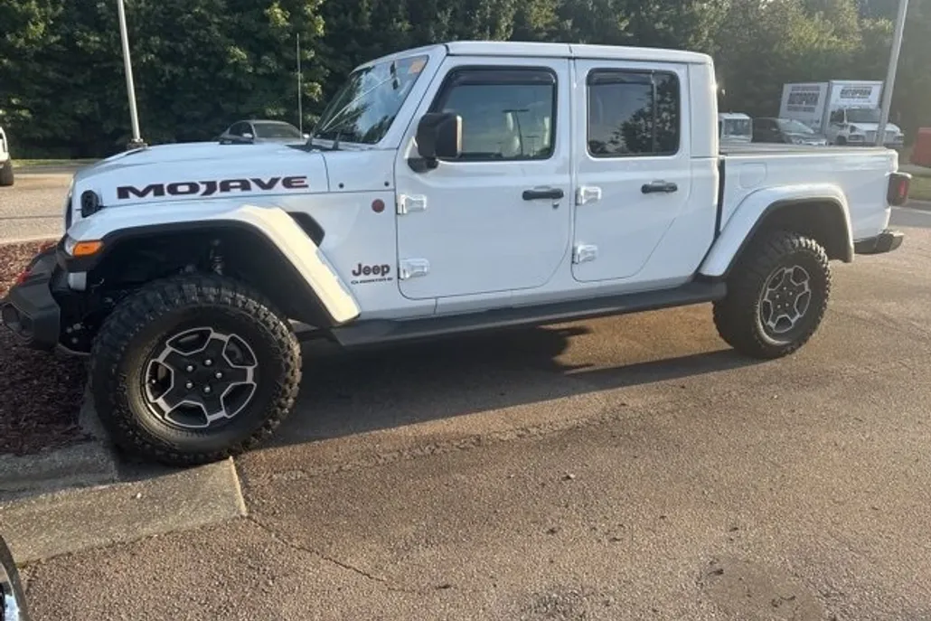 2023 Jeep Gladiator Mojave photo 1