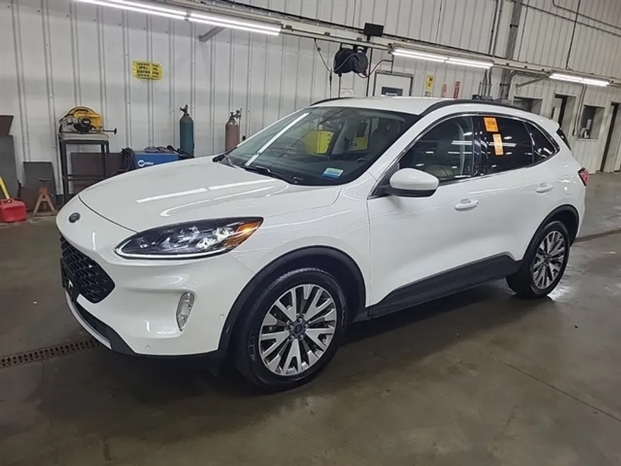 2021 Ford Escape Titanium Hybrid photo 1