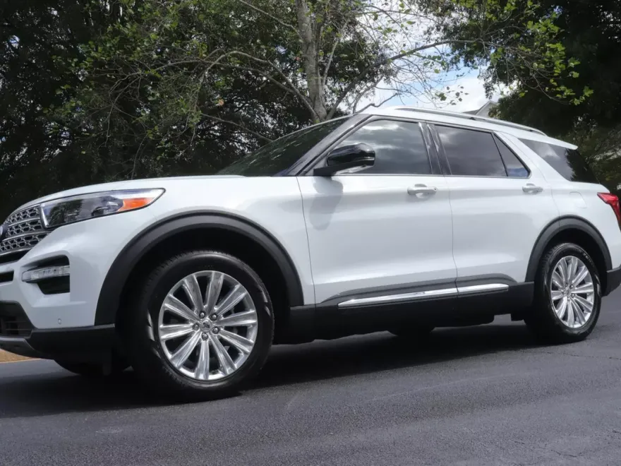 2020 Ford Explorer Limited photo 1