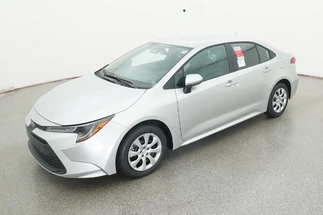 2026 Toyota Corolla LE photo 1
