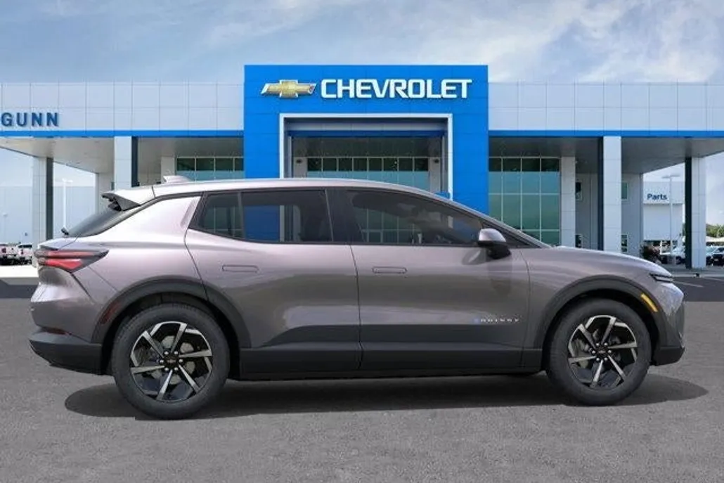 2026 Chevrolet Equinox EV 1LT photo 1