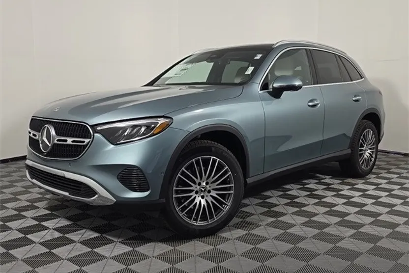2026 Mercedes Benz GLC 300 4MATIC photo 1