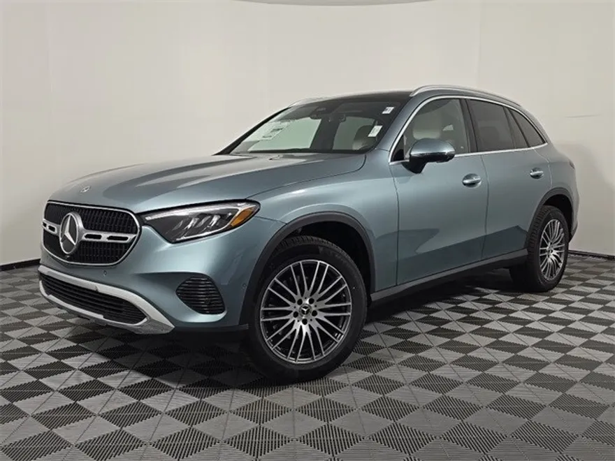 2026 Mercedes Benz GLC 300 4MATIC photo 1