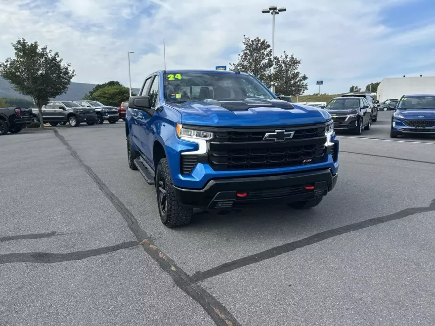 2024 Chevrolet Silverado 1500 LT Trail Boss photo 1