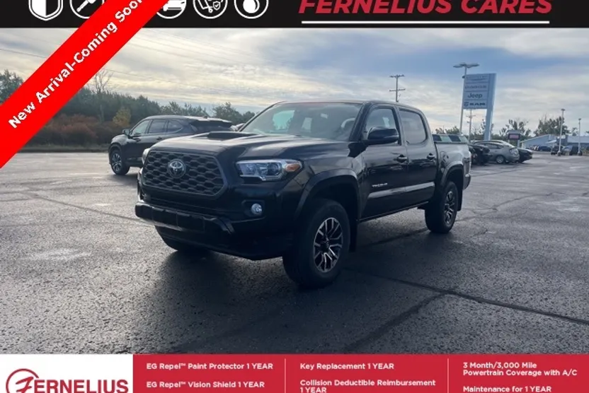 2023 Toyota Tacoma TRD Sport photo 1