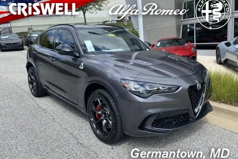 2024 Alfa Romeo Stelvio Quadrifoglio photo 1