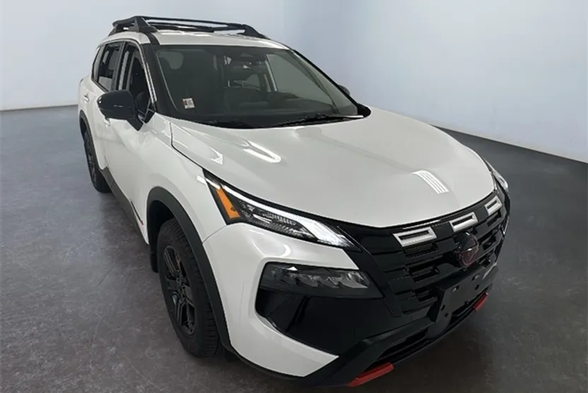 2026 Nissan Rogue SV photo 1
