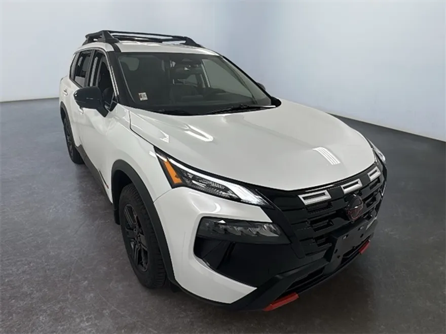 2026 Nissan Rogue SV photo 1