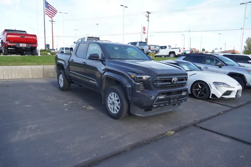 2024 Toyota Tacoma SR5 photo 1