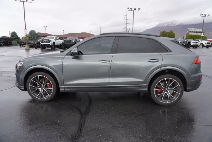 2020 Audi Q8 line Premium Plus photo 1
