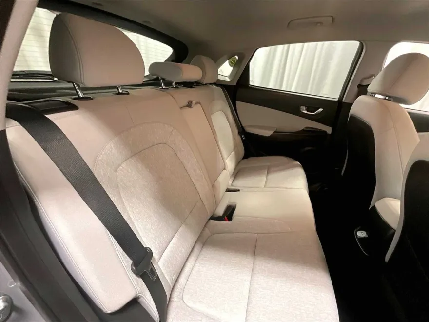 2023 Hyundai Kona Electric SE photo 17