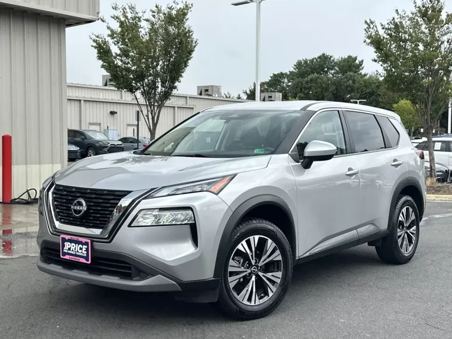2023 Nissan Rogue SV photo 1