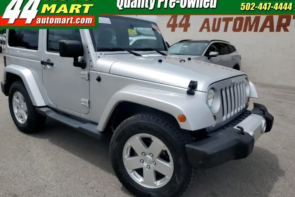 2012 Jeep Wrangler Sahara photo 1