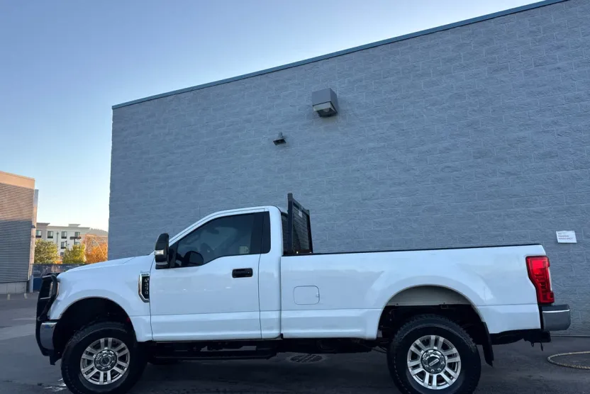 2017 Ford F-250 XL photo 1