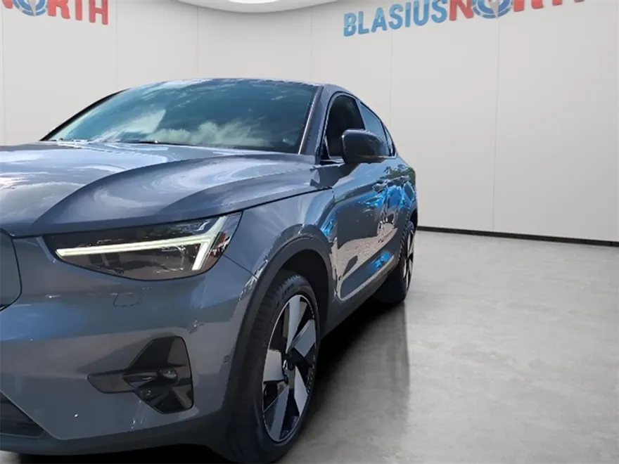 2023 Volvo C40 Recharge Ultimate photo 1