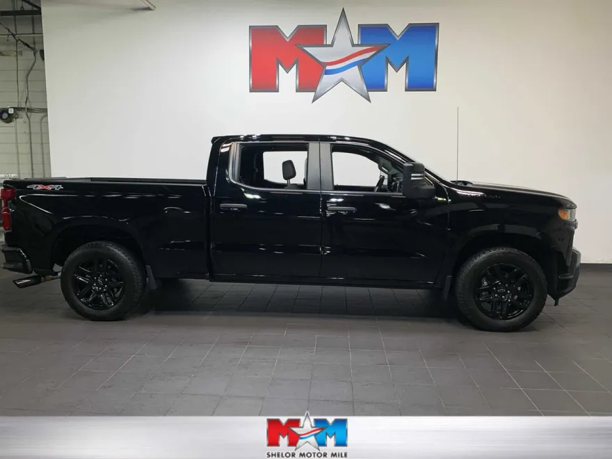 2021 Chevrolet Silverado 1500 Custom photo 1