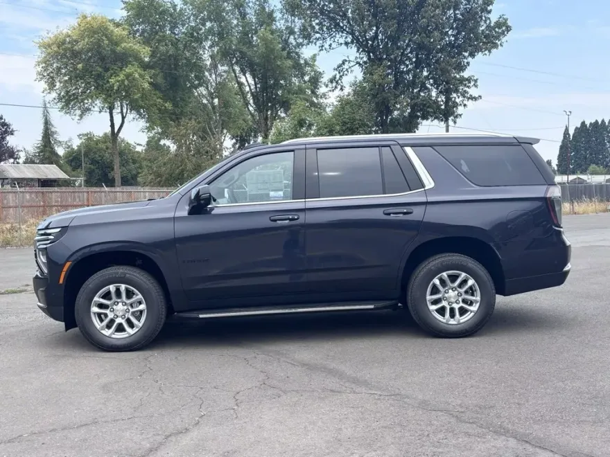 2025 Chevrolet Tahoe LT photo 1
