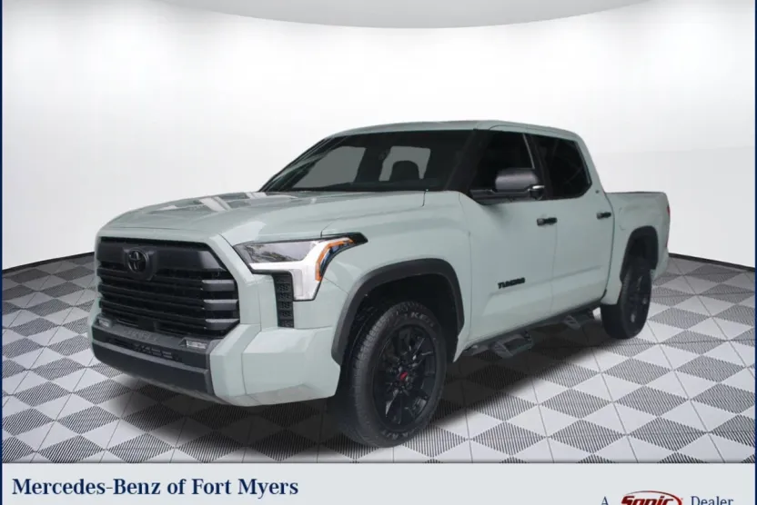 2025 Toyota Tundra SR5 CrewMax photo 1