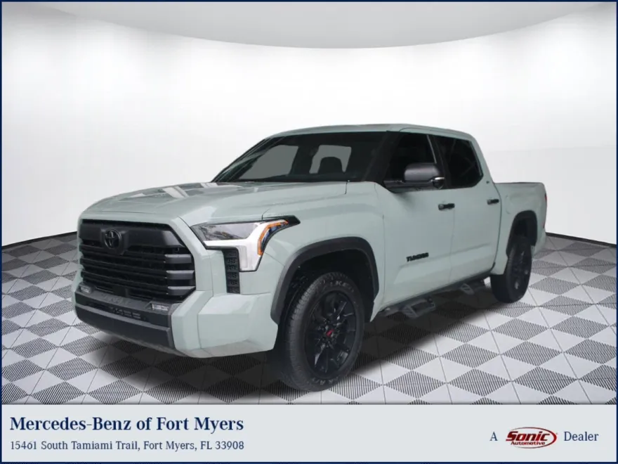 2025 Toyota Tundra SR5 CrewMax photo 1