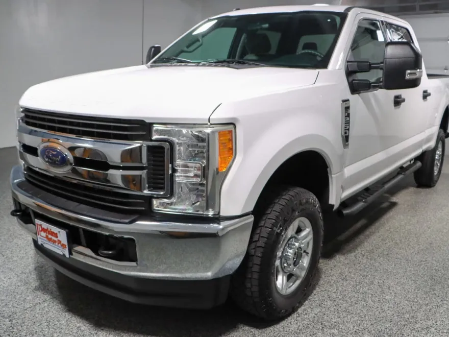 2017 Ford F-250 XLT photo 1