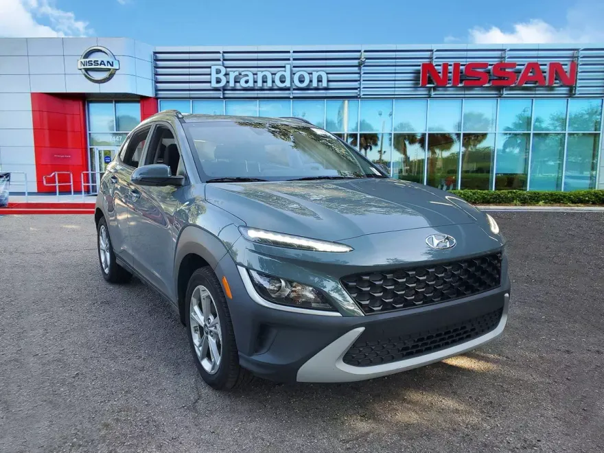 2022 Hyundai Kona SEL photo 1