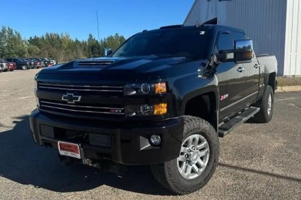 2018 Chevrolet Silverado 3500HD LTZ photo 1