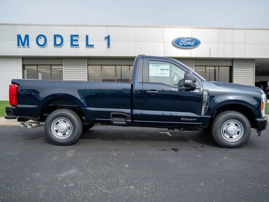 2025 Ford F-250 XL photo 1