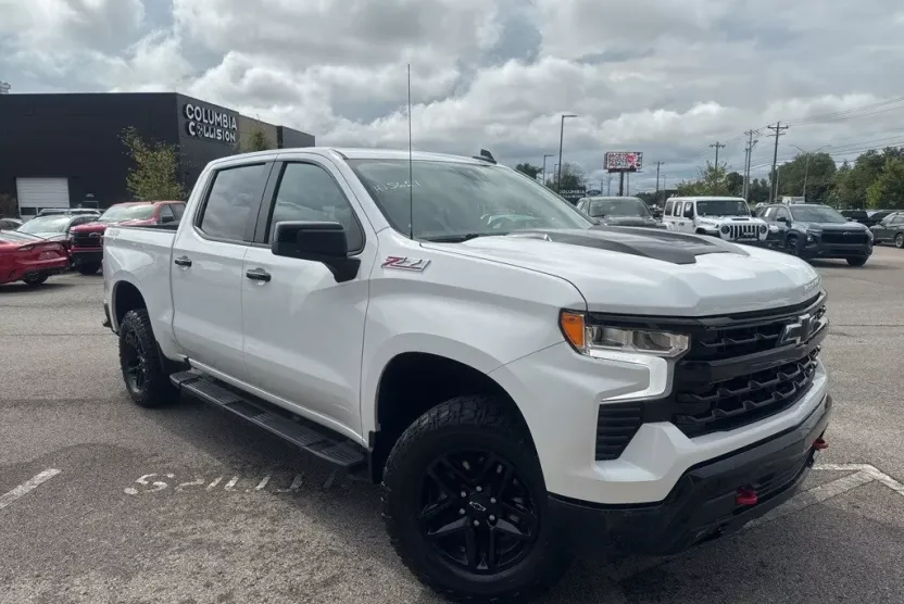 2023 Chevrolet Silverado 1500 LT Trail Boss photo 1
