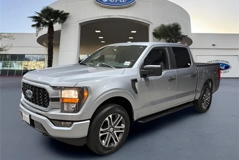 2023 Ford F-150 XL photo 1