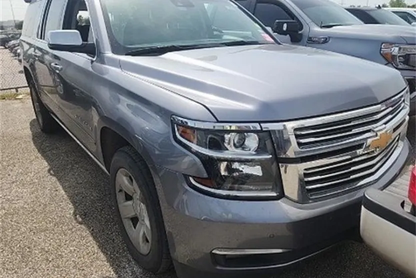 2018 Chevrolet Suburban Premier photo 1