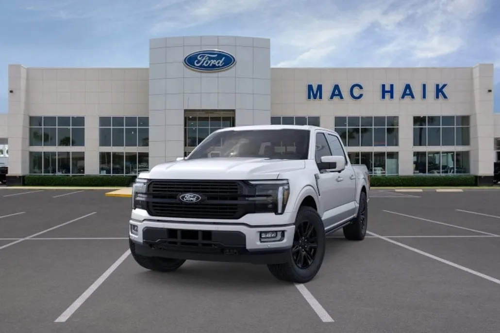 2025 Ford F-150 Platinum photo 1