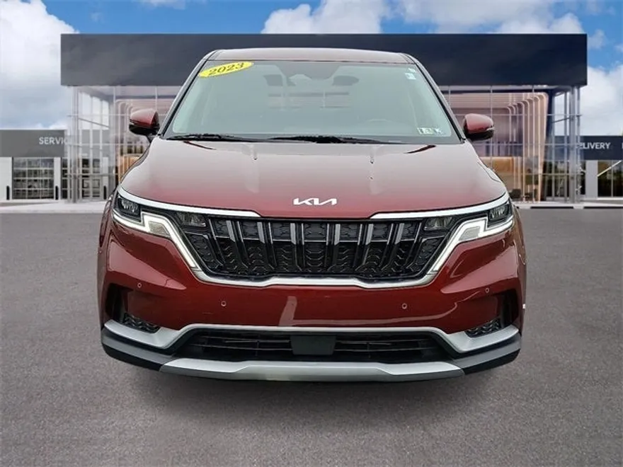 2023 Kia Carnival EX photo 1