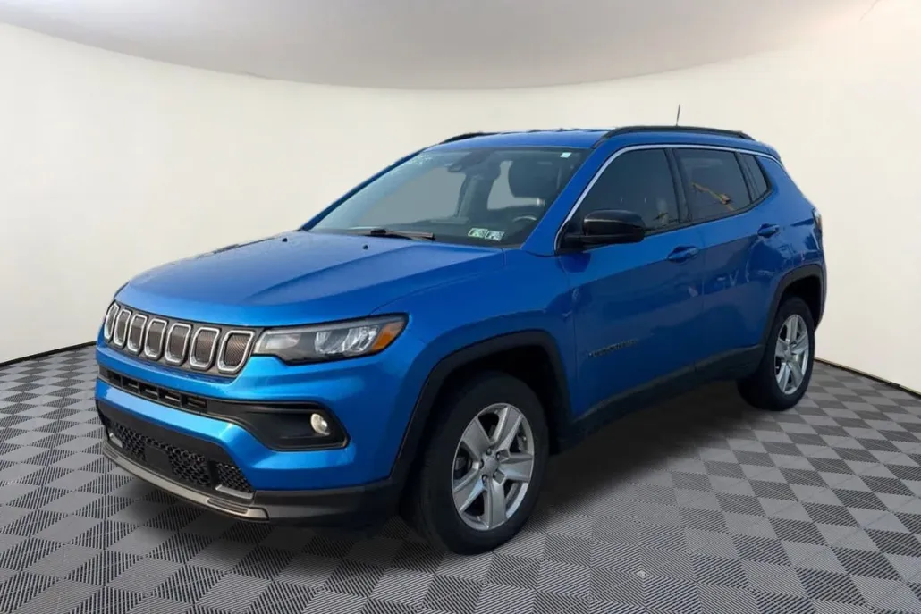 2022 Jeep Compass Latitude photo 1
