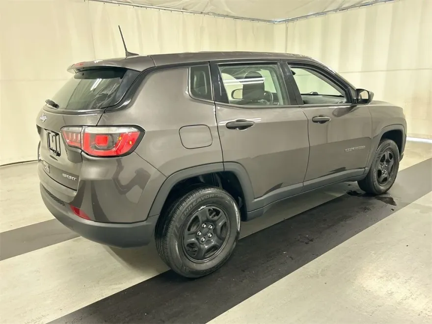 2020 Jeep Compass Sport photo 1