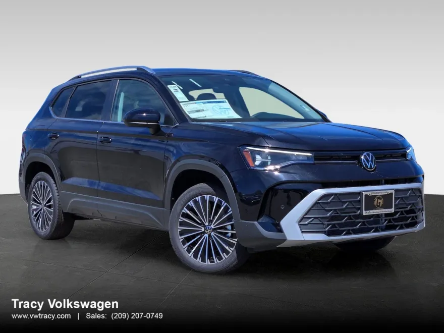 2025 Volkswagen Taos SE photo 1