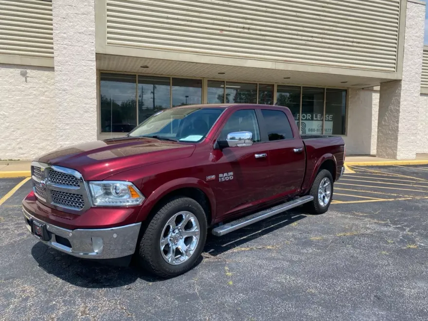 2016 Ram 1500 Laramie photo 1
